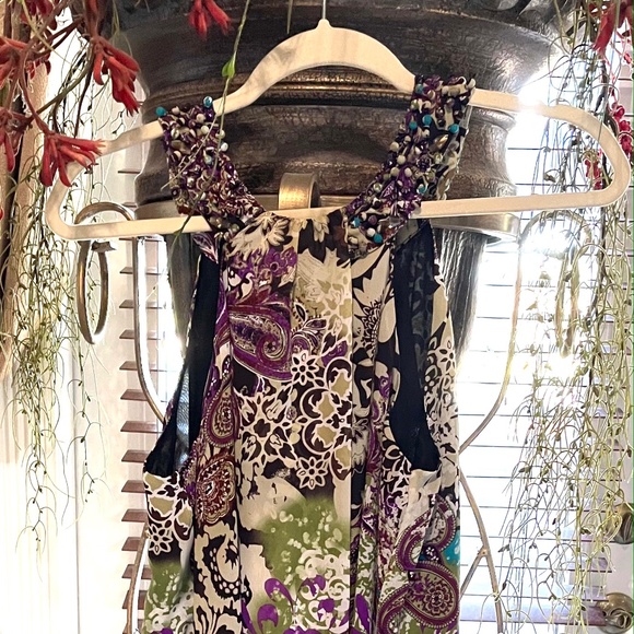 Dress - Picture 4 of 9